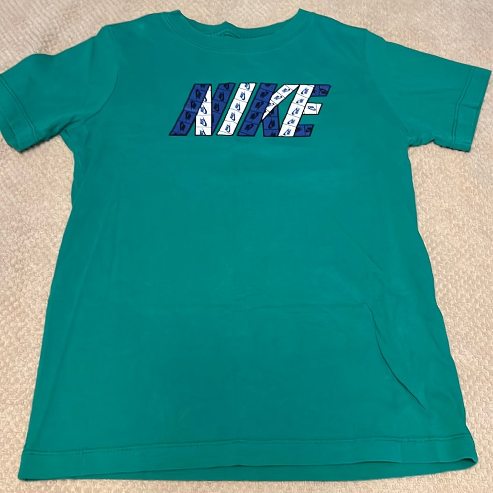 Nike YM T-shirt
